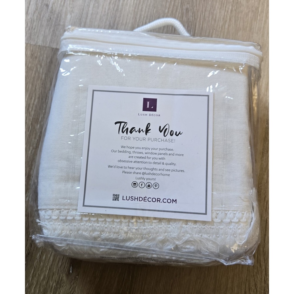 Lush Decor Boho Fringe Bedskirt Queen/King White Textured Skirt New in Package - Picture 2 of 3